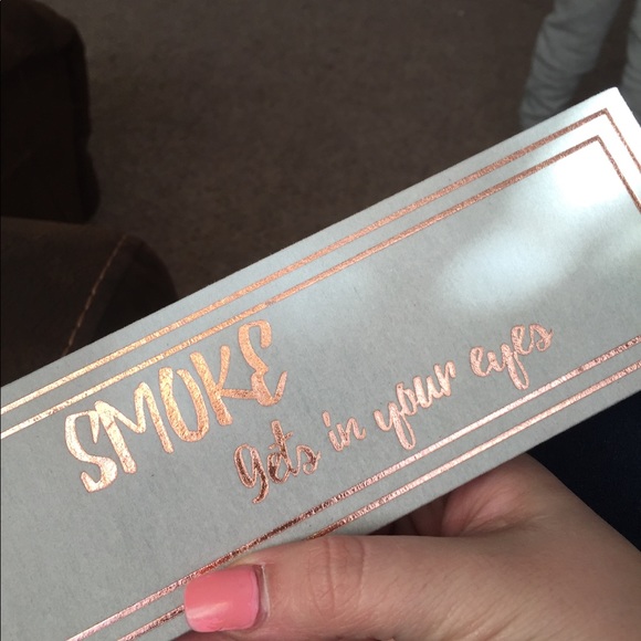 Doll face smokey eye Palette - Picture 4 of 5